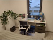 Biurko z szufladami na prowadnicach Blum 