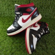 Nike Air Jordan 1 Retro Mid Black Gym Red Męskie Buty Sportowe 