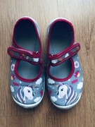 Kapcie zakryte dziecięce. Rozm.27.