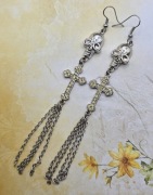 Czaszki krzyże krzyżyki srebrne długie kolczyki gothic goth emo alternative