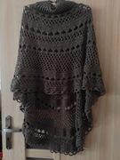 Szydełkowe ponczo z golfem, asymetryczne, ażurowe, rękodzieło