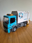 Śmieciarka z sygnałem świetlnym Playmobil City Life 70885