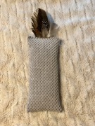 Kopacz dla kota handmade z piórami luska gryki waleriana kocimietka