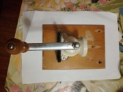 stary ścienny stalowy  mlynek do kawy