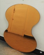 Żółte dekoracyjne lustro 