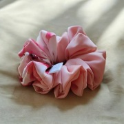 Scrunchies różowa gładka łączoną z kwiatowym wzorem mini 