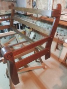 Stelaże 2 foteli i kanapy dębowe po renowacji