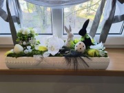 Stroik wielkanocny świąteczny duży, zajączki, mech