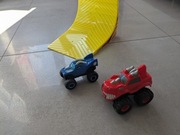 Zestaw Hot Wheels Monster Truck + Rampa / 2 Auta