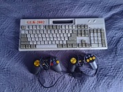 Konsola Famiclone GLK2002 oraz dwa pady
