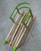 Drewniane sanki z oparciem 