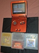 Gameboy Advanced SP + Gry Pokemon + Etui + Ładowarka