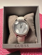 Srebrny zegarek Guess z białym paskiem 