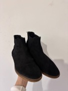 Zara Man – męskie botki z naturalnej zamszowej skóry, r. 40