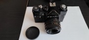 Aparat Zenith TTL wraz z 4 obiektywami i akcesoriami.