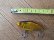 wobler vertykalny cykada  z grzechotką 7,5 cm 18,0 g 