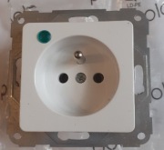 Gniazdo pojedyncze Hager-Polo Optima białe z sygnalizacją  - nowe