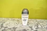 Antyperspiracyjny dezodorant w kulce Activelle Invisible Fresh  50 ml.