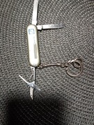 Scyzoryk wielofunkcyjny.