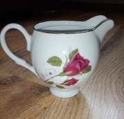 Mlecznik sosjerka porcelana ZPS Karolina PRL róże róża kwiaty