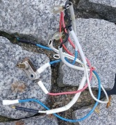 Termostat dwie jażeniówki i kabelki, chyba od żelazka