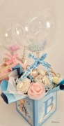 Flower Box z Balonem i Kwiatami Chrzciny Narodziny Baby Shower - Baby Blue