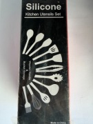 Zestaw silikonowych przyborów kuchennych, drewniane uchwyty