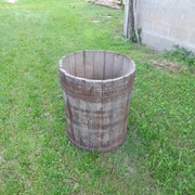 Stara beczka drewniana donica bania