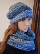 CZAPKA I KOMINEK DAMSKI W BŁĘKITACH 