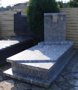 Nagrobek granitowy 