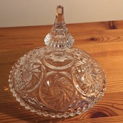 Kryształowa pokrywka od bomboniery 