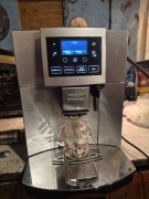 Ekspres ciśnieniowy do kawy De'Longhi Perfecta ESAM 5600 1350 W cappucino