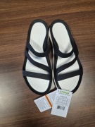 Crocs Damskie Lekkie Buty Klapki Swiftwater 203998 Sandal 38-39