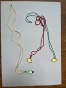 Naszyjniki na sznurkach 3 szt.