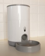 Inteligentny dozownik suchej karmy Petoneer Nutri Mini za 50% wartości!