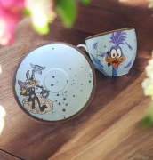 Struś pędziwiatr. Filiżanka i spodek,ręcznie malowane 