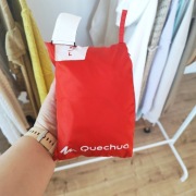 Kurtka damska przeciwdeszczowa czerwona 38 40 M L Quechua Decathlon  Rain 