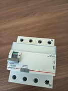 Wyłącznik różnicowoprądowy 4P 40A 0,03A typ AC P304 TX3