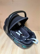 Fotelik samochodowy Maxi-Cosi Coral 360 Essential Black