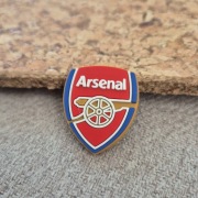 Pin przypinka herb Arsenal Londyn Kanonierzy Premier League Crocs do butów