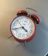 Budzik PRL makra Prim nakręcany Czechosłowacja 