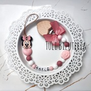 Zawieszka do smoczka z imieniem myszka Minnie miki tasiemka róża drewno