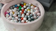 Sprzedam basen z kulkami