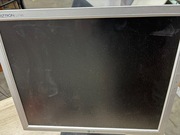 Sprawny monitor 17 cali