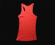 czerwona bluzka na ramiączkach M