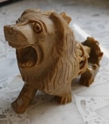 Ozdoba Figurka Rzeźba LEW kamień lew w brzuchu lwa uszkodzony