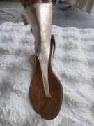 Sandałki że skóry 