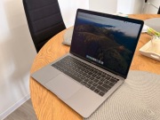 Bardzo zadbany: MacBook Air 2018 i5 / 256GB / 16 GB RAM / Retina