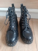 Czarne lakierowane botki 