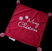 Welurowa haftowana poszewka dekoracyjna świąteczna czerwona pompony Nowa